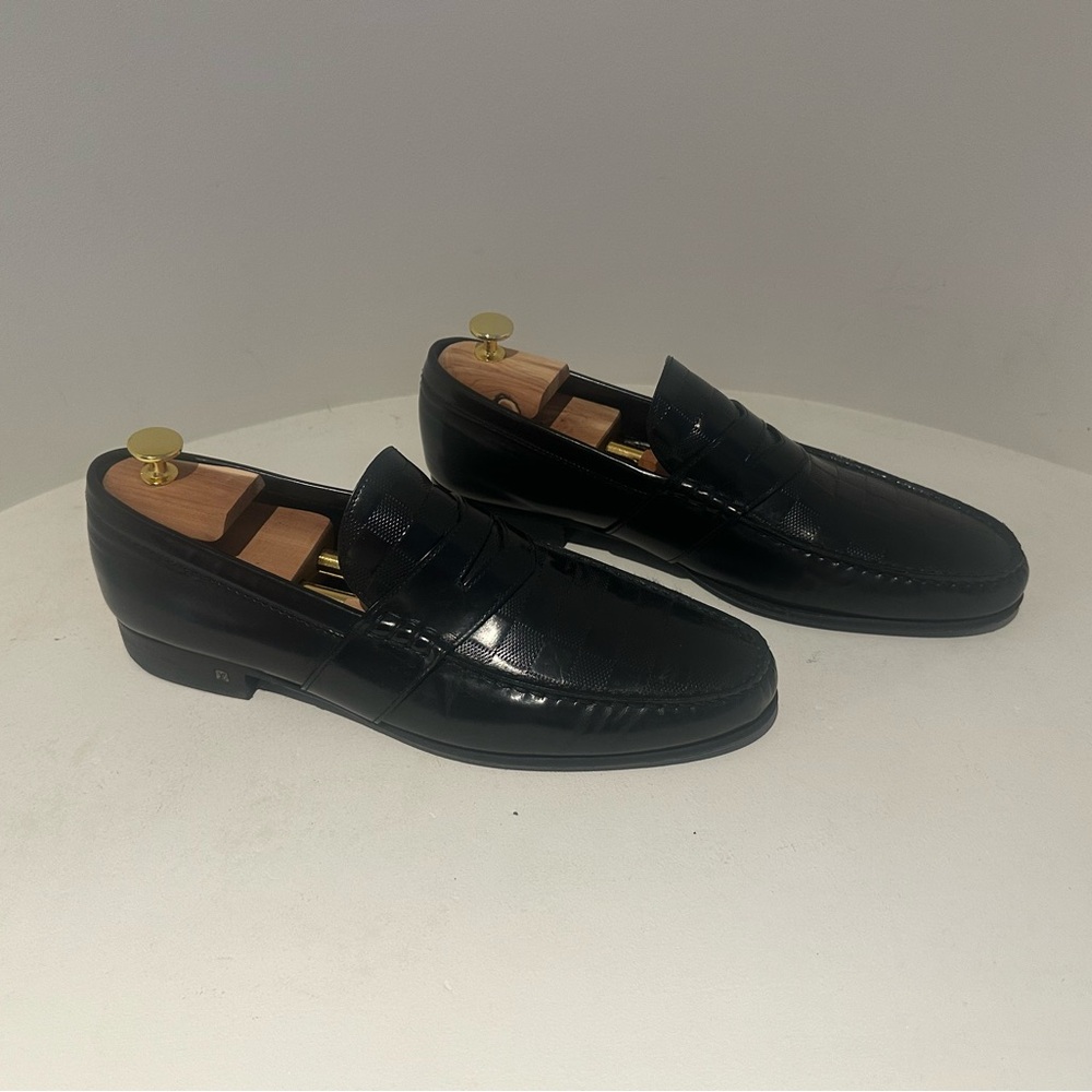 Louis Vuitton Black Leather Penny Loafers – Classic Men’s Dress Shoes, uk 10